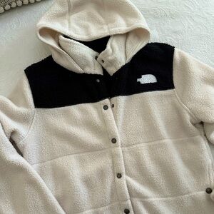 The north face fleece jacket